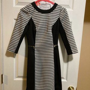 Sheath Dress w/ Zipper Pockets!